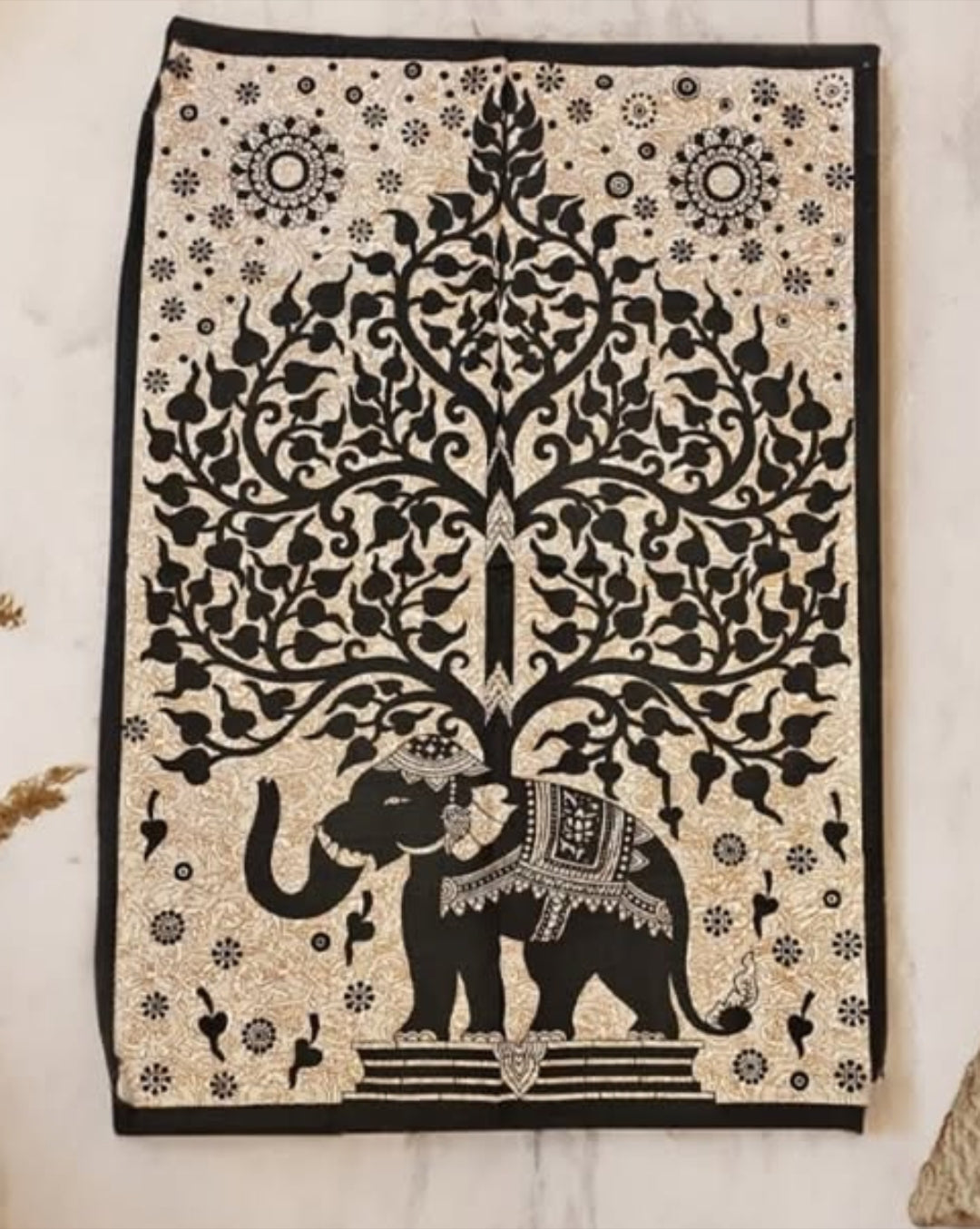 Etnik Desenli Otantik Duvar Halısı & Pano